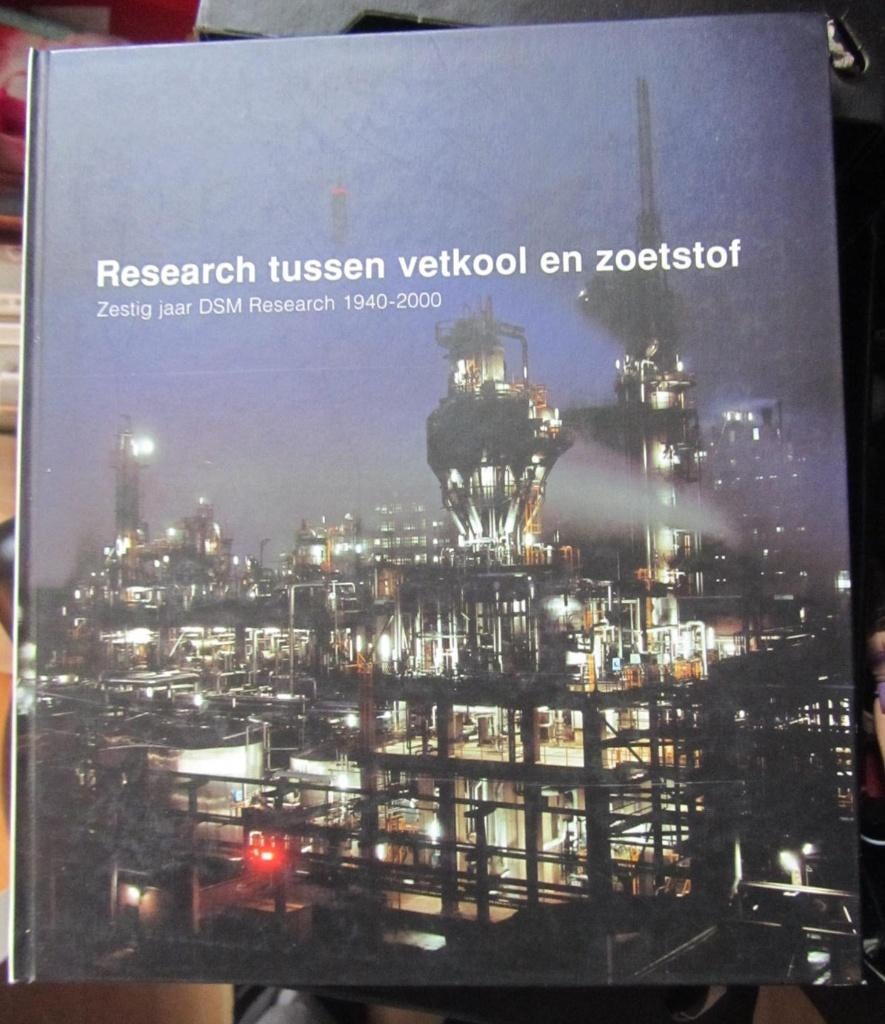 boek  DSM RESEARCH  60 jaar, Ophalen of Verzenden, Zo goed als nieuw