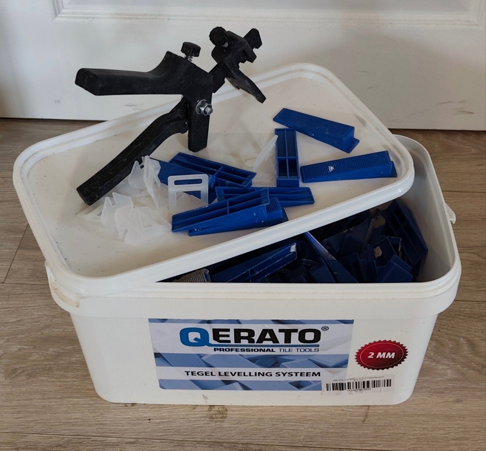 Qerato Tegel Leveling Systeem 2mm incl. Tang, Doe-het-zelf en Verbouw, Ophalen, Gebruikt, Overige typen