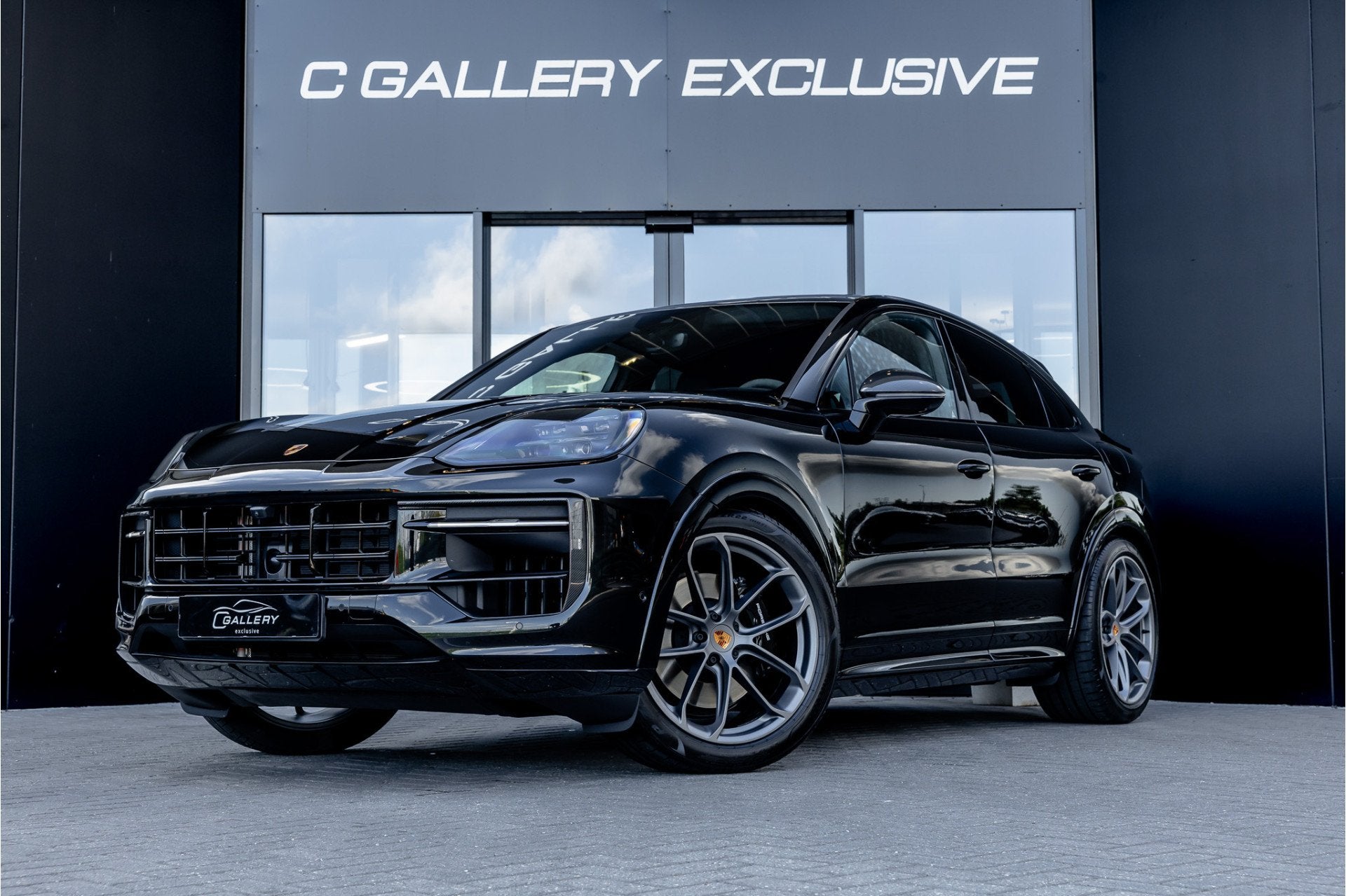 Porsche Cayenne Coupé 3.0 E-Hybrid Black Edition - Originee, Automaat, Gebruikt, 2995 cc, 4 stoelen
