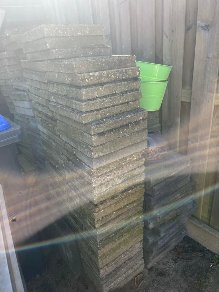Gratis op te halen terrastegels, beton, meer dan 150 stuks, Ophalen, Gebruikt, 10 m² of meer, Beton