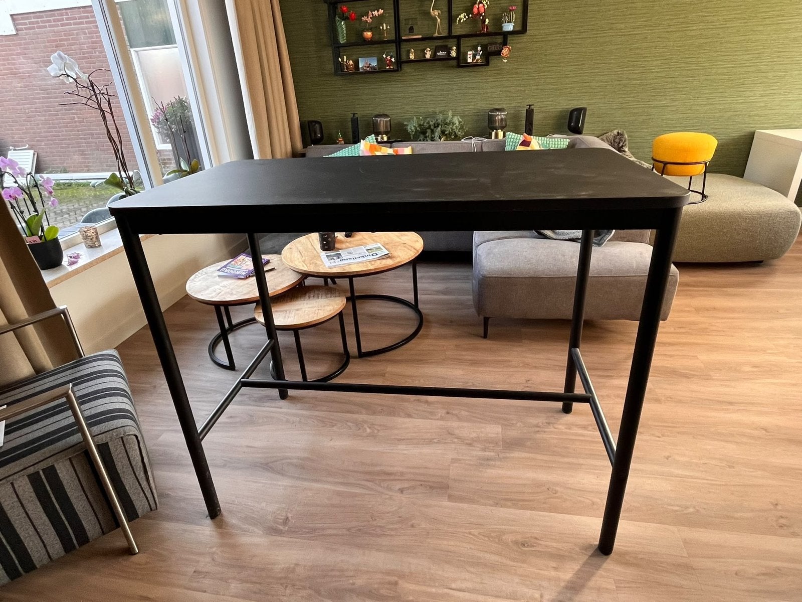 Statafel/Bartafel met gebruikssporen, Ophalen, Gebruikt