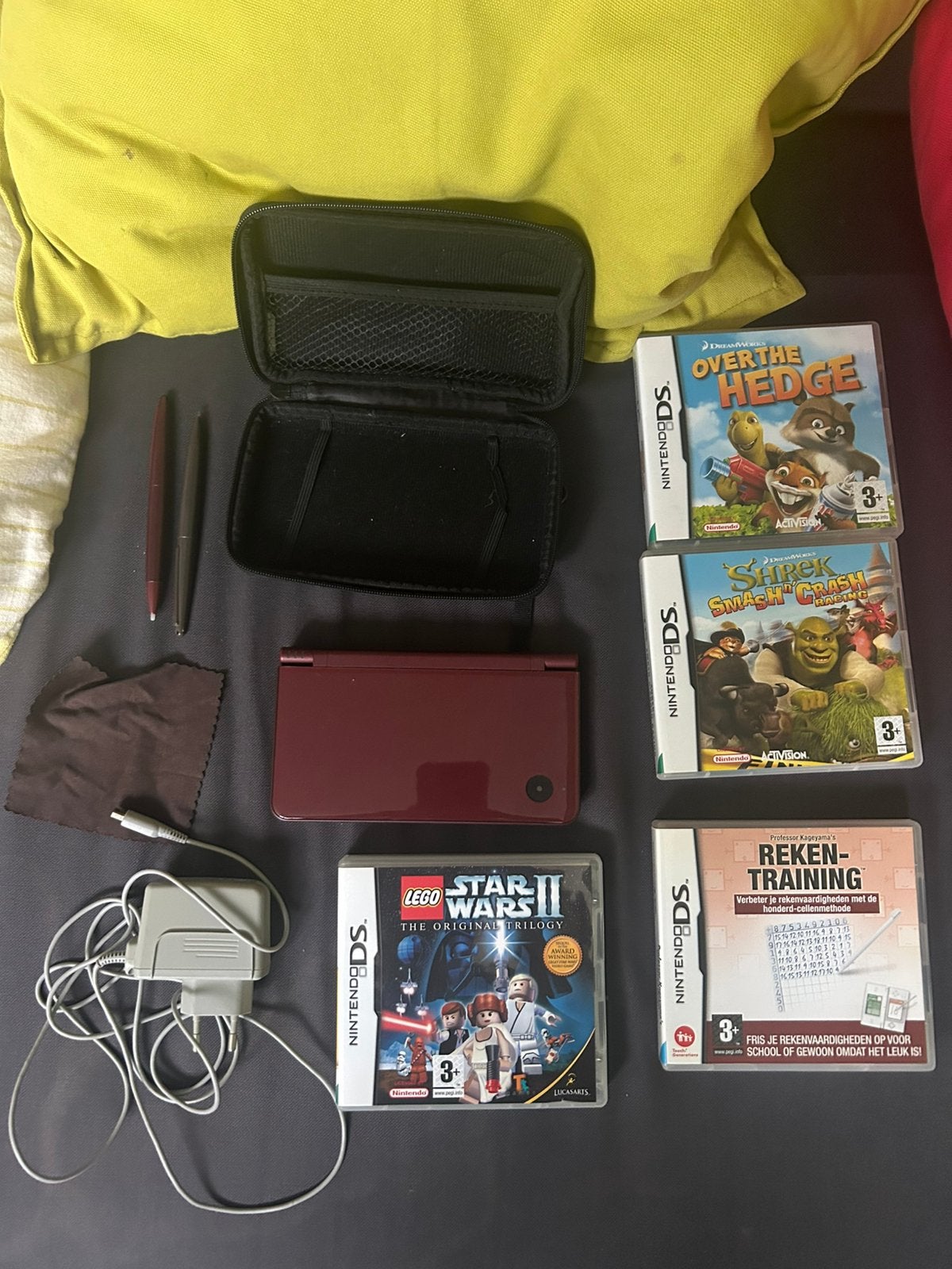 Nintendo DSi XL+ 4 spellen + accessoires – complete set, Spelcomputers en Games, Games | Nintendo DS, 1 speler, Zo goed als nieuw