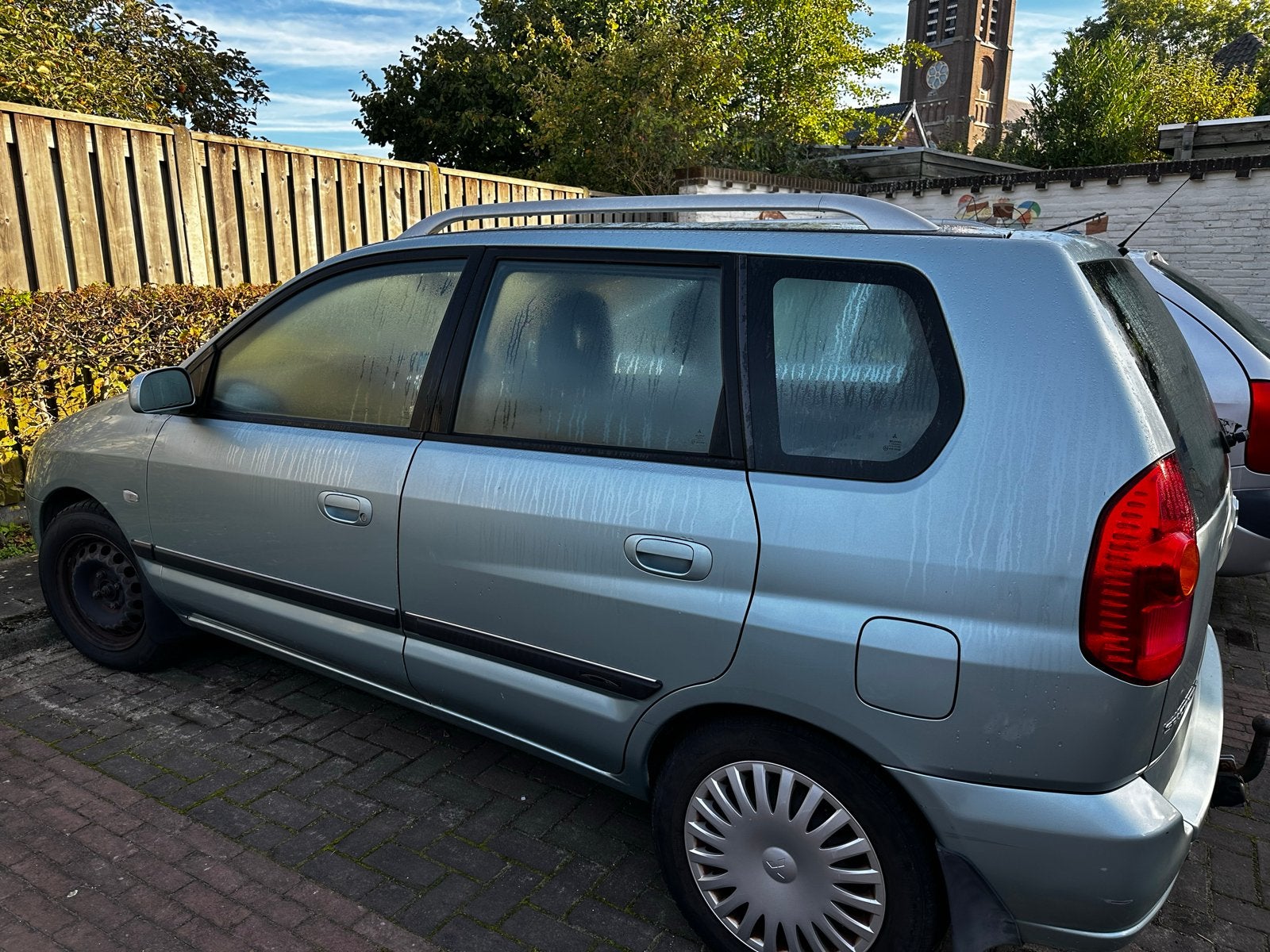 Mitsubishi Space Star 1.6 Family 2005 Grijs, Auto's, Voorwielaandrijving, 4 cilinders, 1200 kg, Handgeschakeld