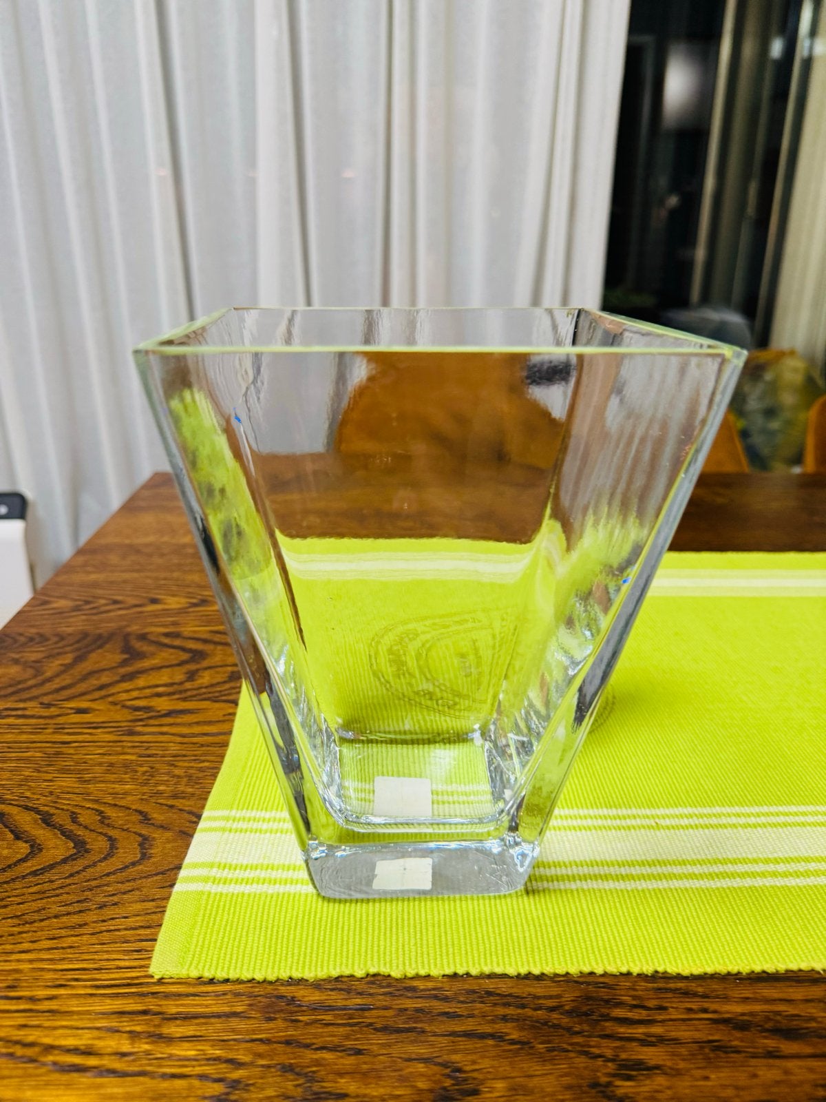 Glazen vaas, vierkant, 20 cm hoog, Huis en Inrichting, Ophalen of Verzenden, Zo goed als nieuw, Transparant, Glas