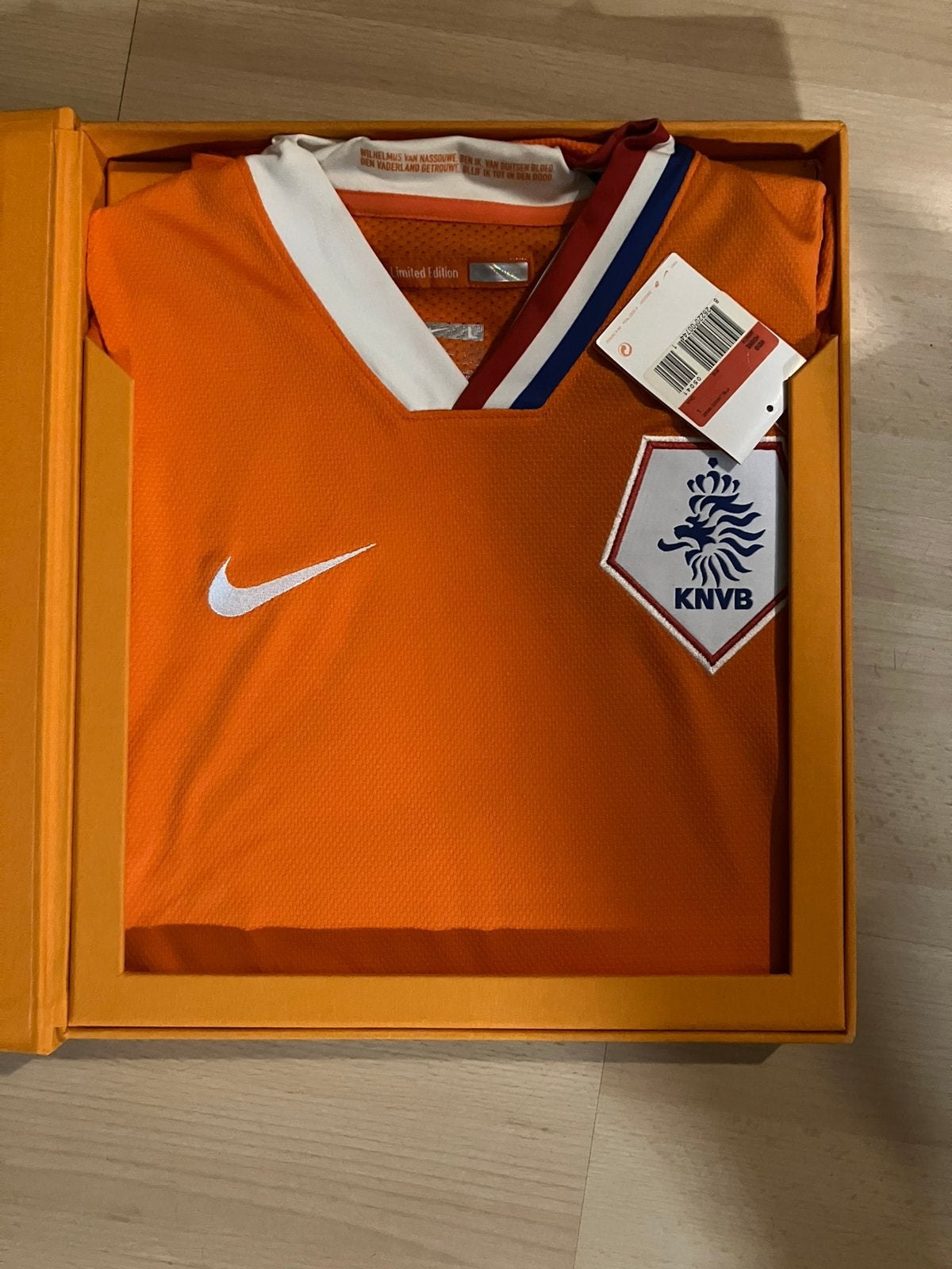Oranje shirt 2008 maat L nieuw limited edition, Sport en Fitness, Voetbal, Maat L, Ophalen of Verzenden, Nieuw, Shirt