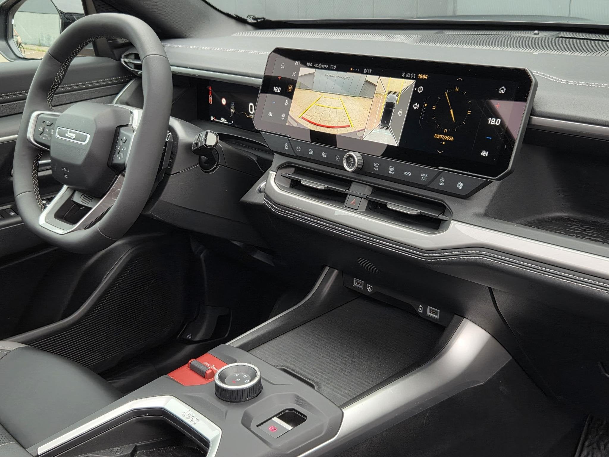 Jeep Compass 1.2 e-Hybrid First Edition | Panoramadak | Stoe, Auto's, 145 pk, 1199 cc, 1535 kg, Zwart