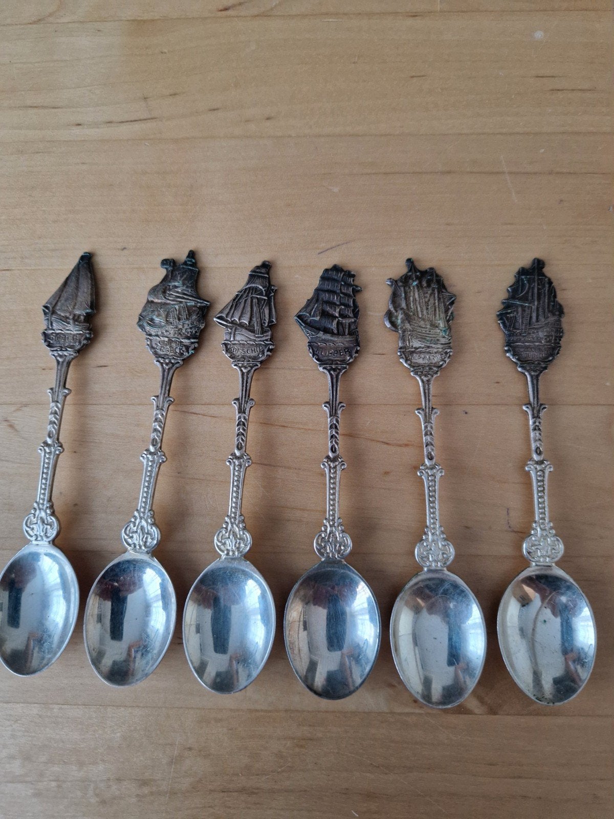 Vintage Douwe Egberts theelepeltjes  Zes Nederlandse schepen, Ophalen of Verzenden