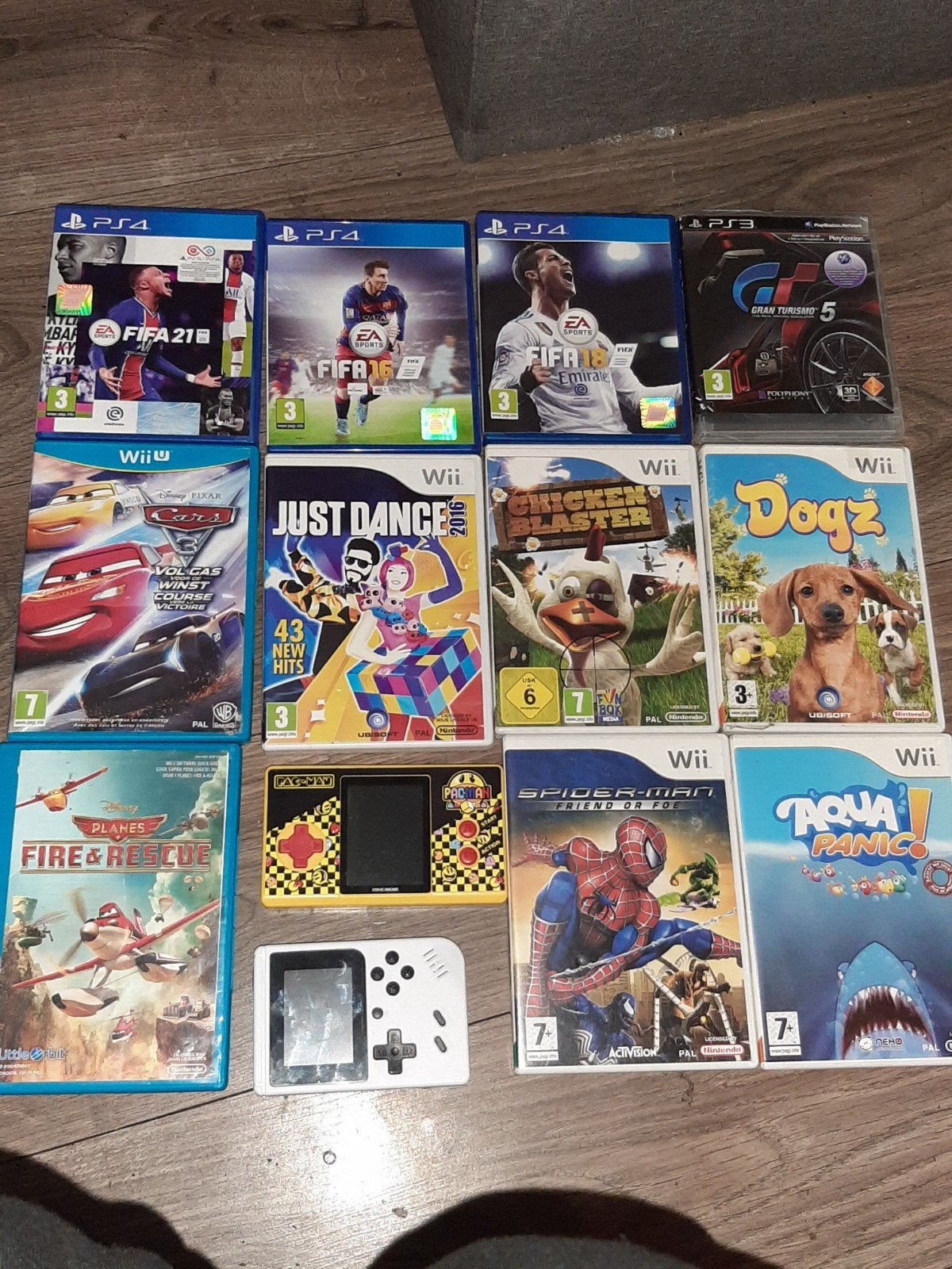 Diverse games en handhelds (Wii, PS4, PS3), Spelcomputers en Games, Gebruikt, Overige genres, Ophalen of Verzenden, Eén computer