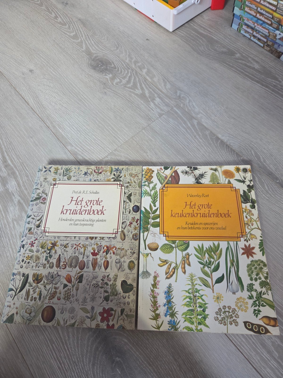 Schultes + Root - Keukenkruidenboek / kruidenboek, Boeken, Ophalen of Verzenden, Gelezen