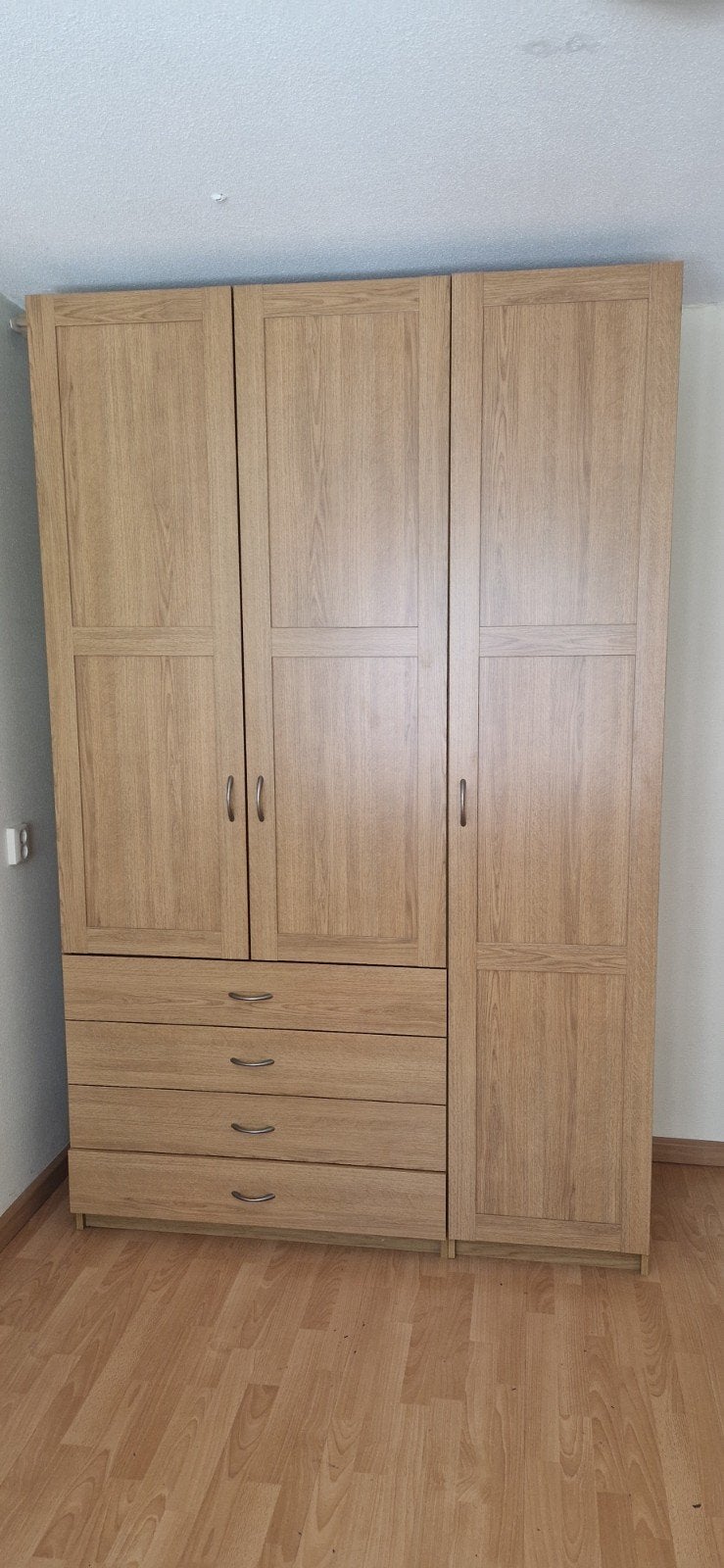 IKEA kledingkast met laden en hangruimte, Modern, functioneel, 200 cm of meer, 150 tot 200 cm, Zo goed als nieuw