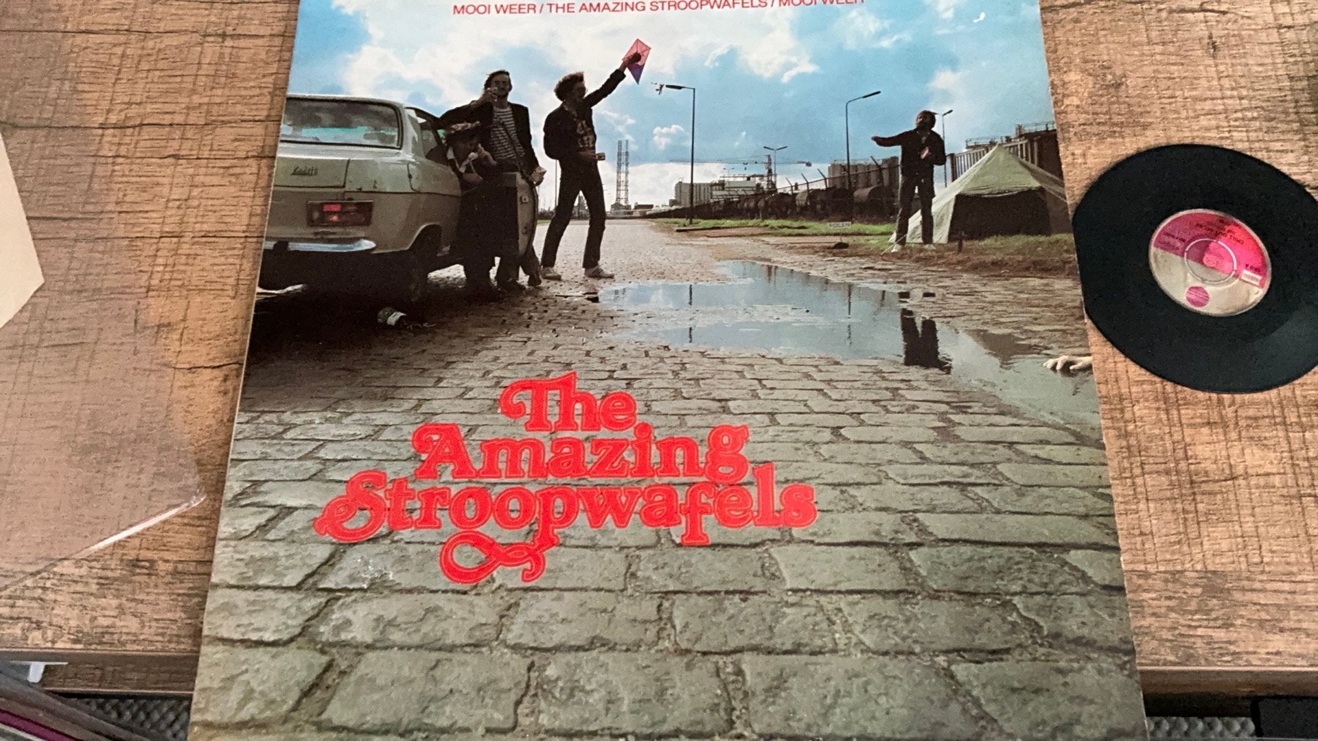 The Amazing Stroopwafels, Mooi Weer, lp, vinyl, Cd's en Dvd's, Ophalen of Verzenden, Zo goed als nieuw, 12 inch, Levenslied of Smartlap
