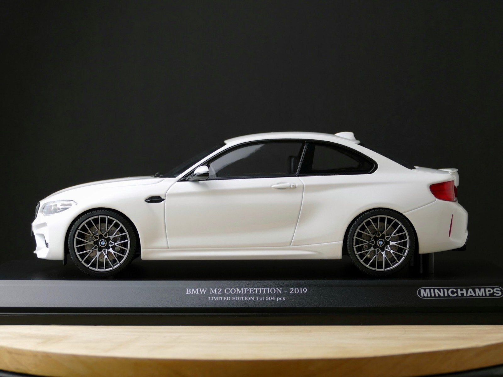 Minichamps BMW F87 M2 Competition Alpinweiss 504 pcs. 1:18, Ophalen of Verzenden, Zo goed als nieuw, Auto, MiniChamps