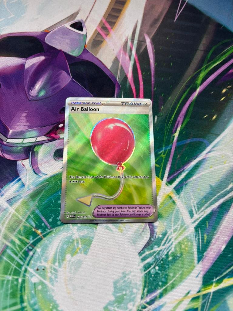 Pokémon TCG Air Balloon 166/132 Secret Rare Gold – Near Mint, Ophalen of Verzenden, Zo goed als nieuw