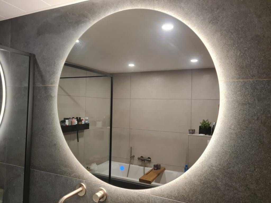 Wiesbaden Giro Badkamerspiegel 100cm met Ledverlichting, Huis en Inrichting, Badkamer | Badkamermeubels, 100 tot 150 cm, Overige typen