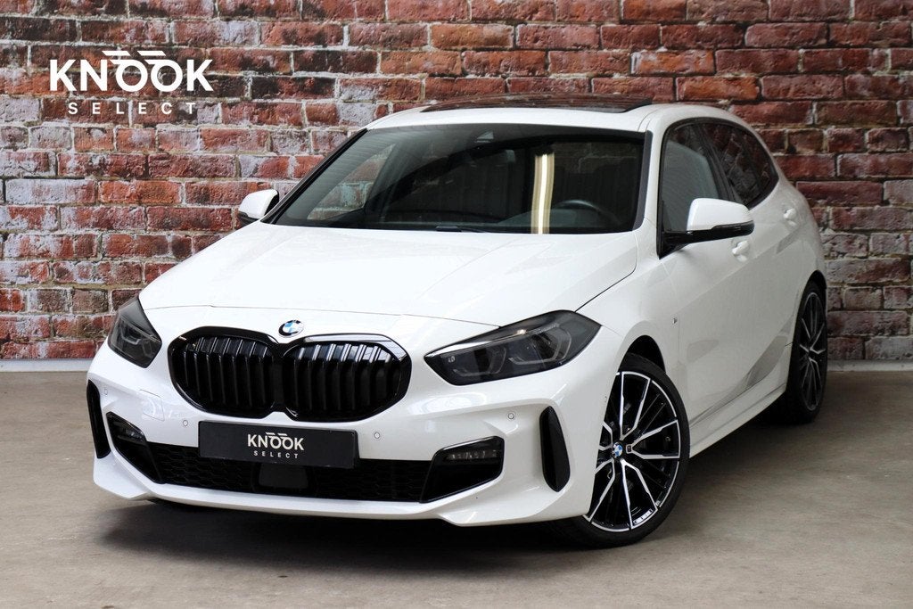 BMW 1-serie 118i High Executive M Sport Pakket Automaat / Li, Auto's, BMW, Bedrijf, Te koop, 1-Serie, ABS, Achteruitrijcamera