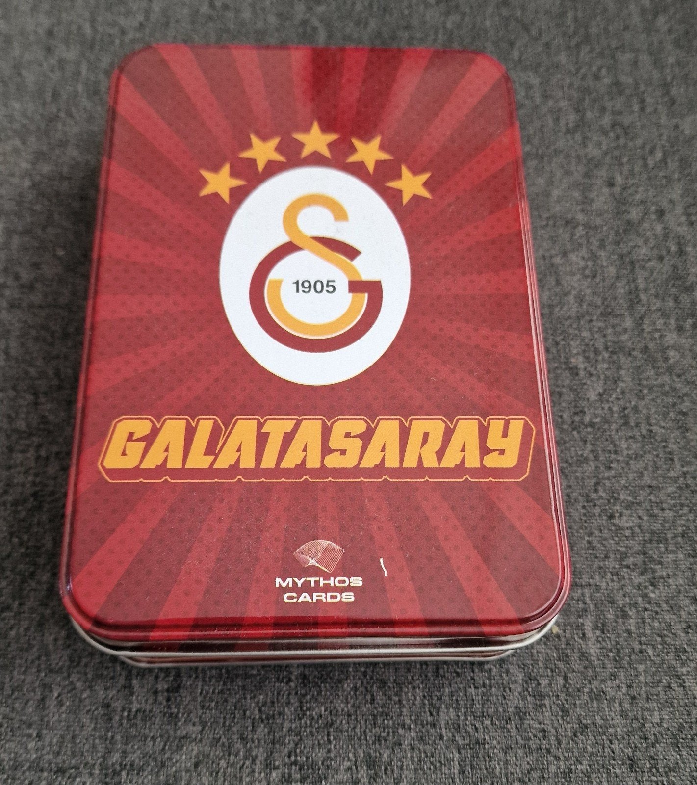 Galatasaray metalen box met spelerskaarten, Ophalen of Verzenden, Zo goed als nieuw, Buitenlandse clubs, Spelerskaart