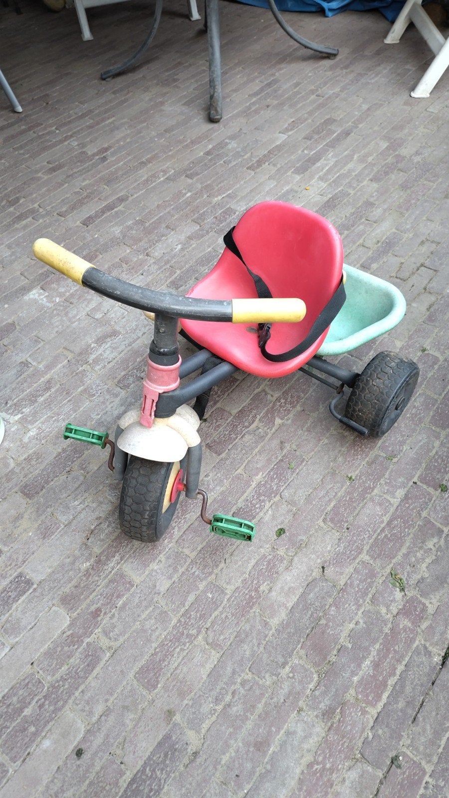 Leuke driewieler met bakje, Ophalen, Gebruikt