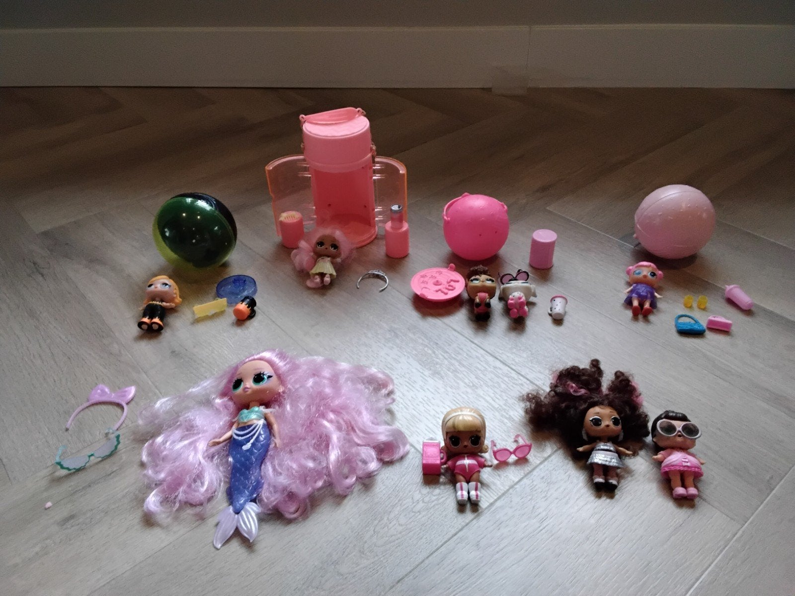 Grote collectie L.O.L. Surprise poppen en accessoires, Kinderen en Baby's, Speelgoed | Poppen, Ophalen of Verzenden, Zo goed als nieuw
