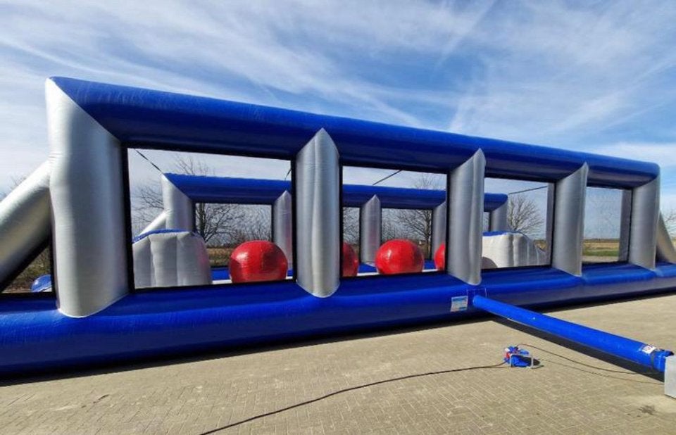 Stormbaan / springkussen 20 m wipe out. Uitmuntende staat!!!, Ophalen of Verzenden, Zo goed als nieuw, Overige
