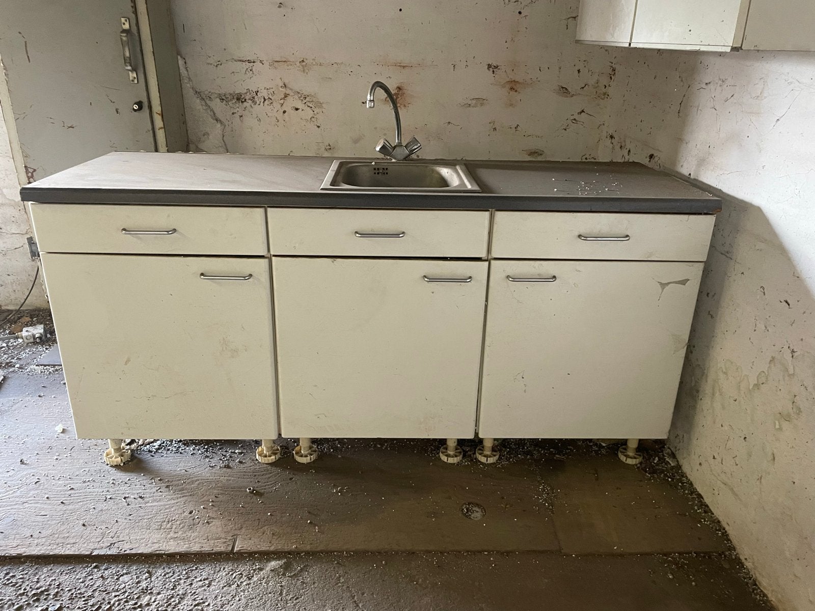 Keukenblok 180 cm met spoelbak en kraan, Ophalen, Gebruikt, Wit, Enkelwandige keuken