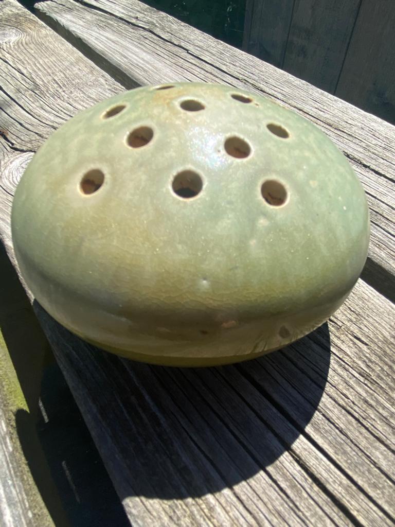 Vintage keramieken bloemsteker / flowerfrog, Ophalen of Verzenden, Gebruikt, Groen, Minder dan 50 cm