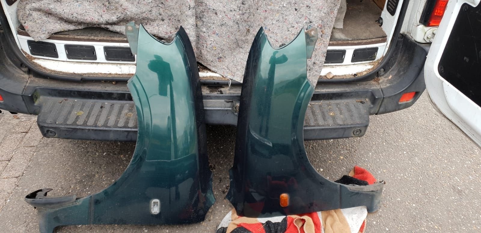 DAIHATSU CUORE VOORSCHERMEN BJ 2000, Auto-onderdelen, Gebruikt, -, -, Ophalen of Verzenden