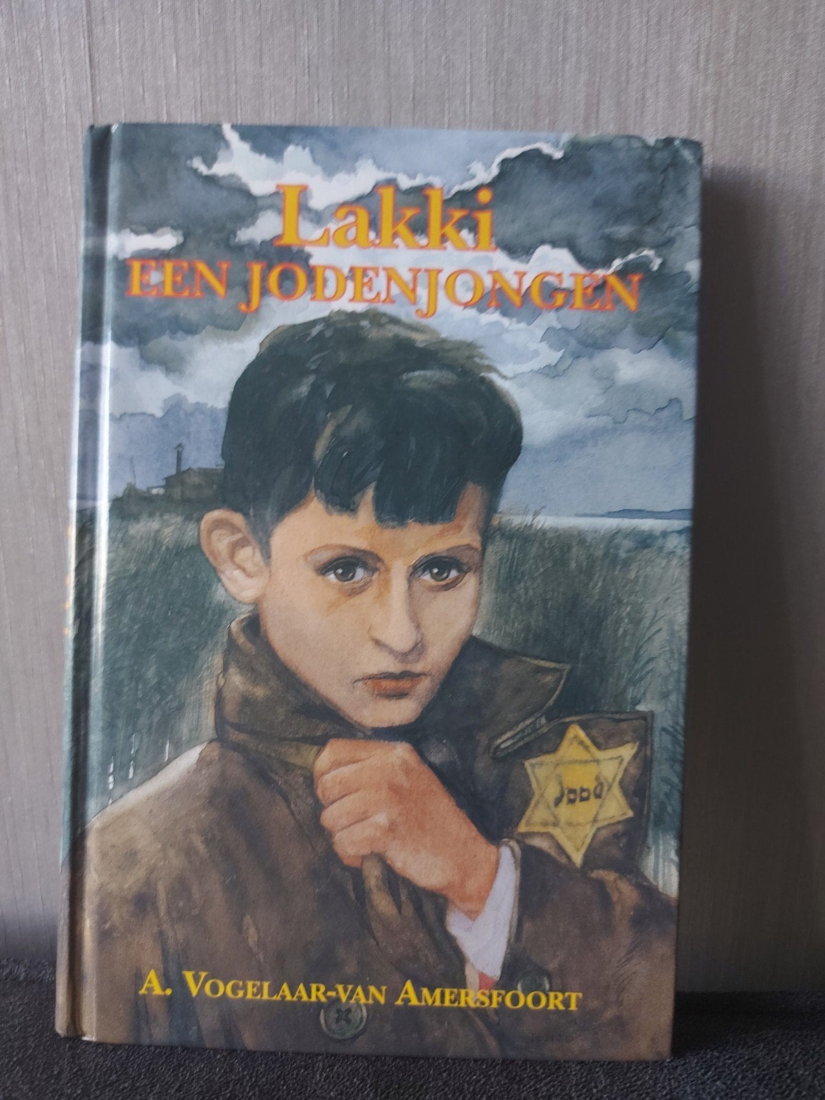A. Vogelaar-van Amersfoort - Lakki, een jodenjongen, Boeken, Gelezen, Fictie algemeen, Ophalen of Verzenden, A. Vogelaar-van Amersfoort