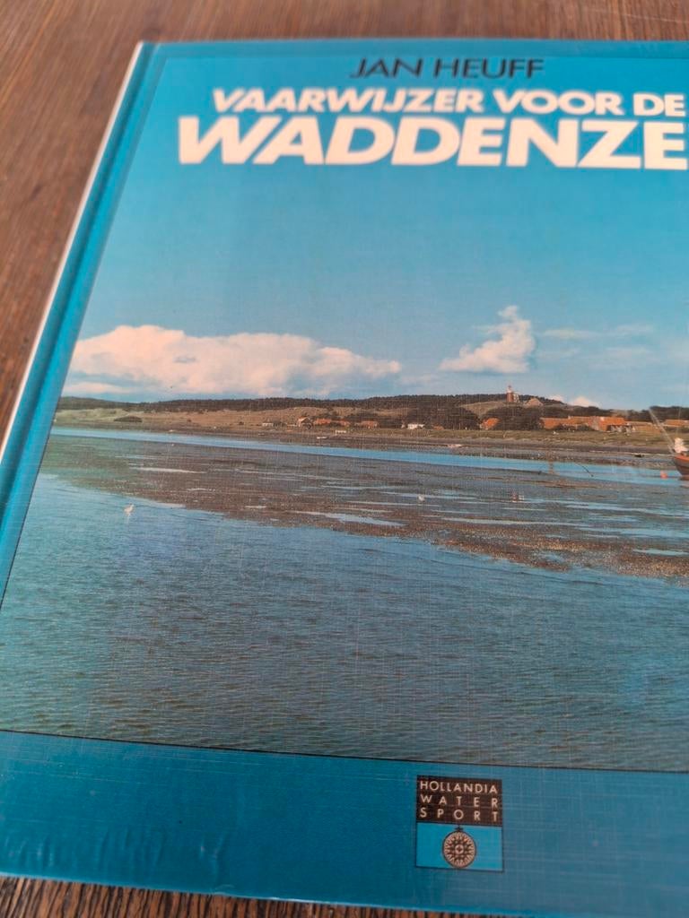 Vaarwijzer voor de Waddenzee - Jan Heuff. Gebonden uitgave, Ophalen of Verzenden, Reisgids of -boek, Benelux, Gelezen