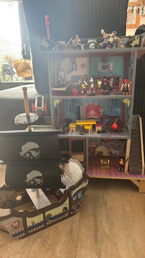 Piratenhuis + schip, Ophalen of Verzenden, Gebruikt, Jongen of Meisje