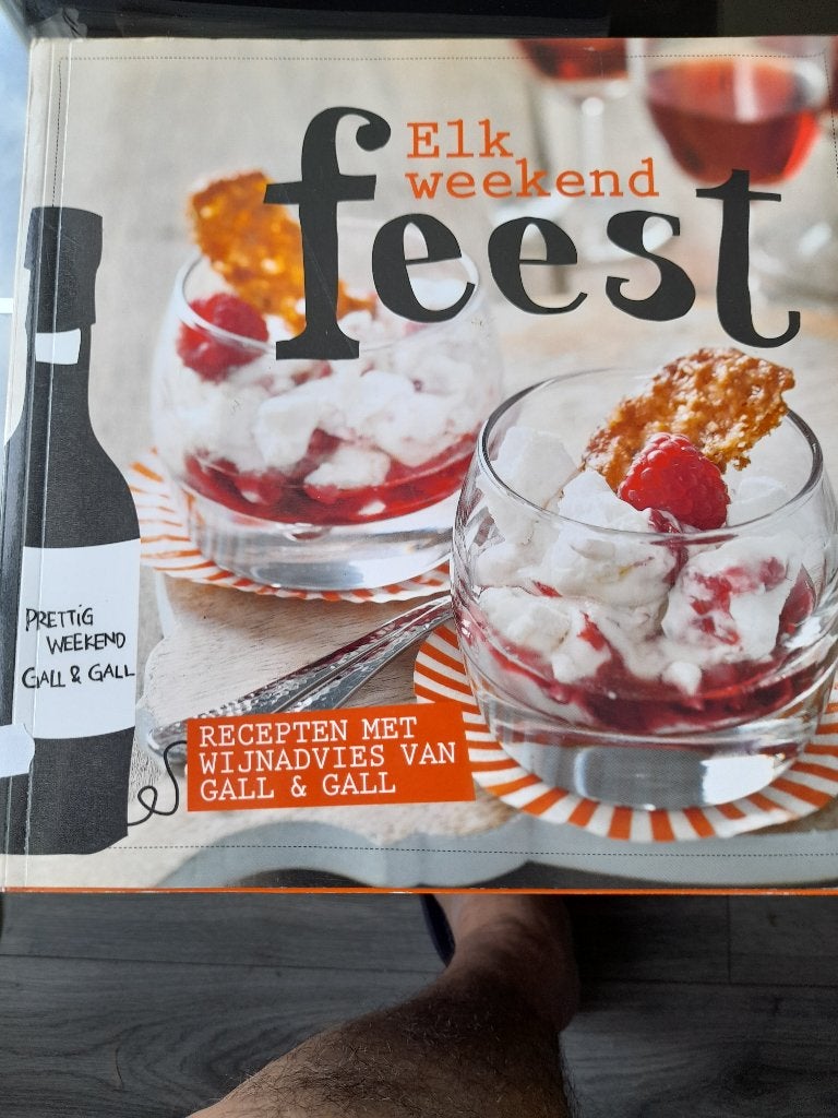 Kookboek - Elk weekend Feest - Gall & Gall Receptenboek, Verzenden, Zo goed als nieuw