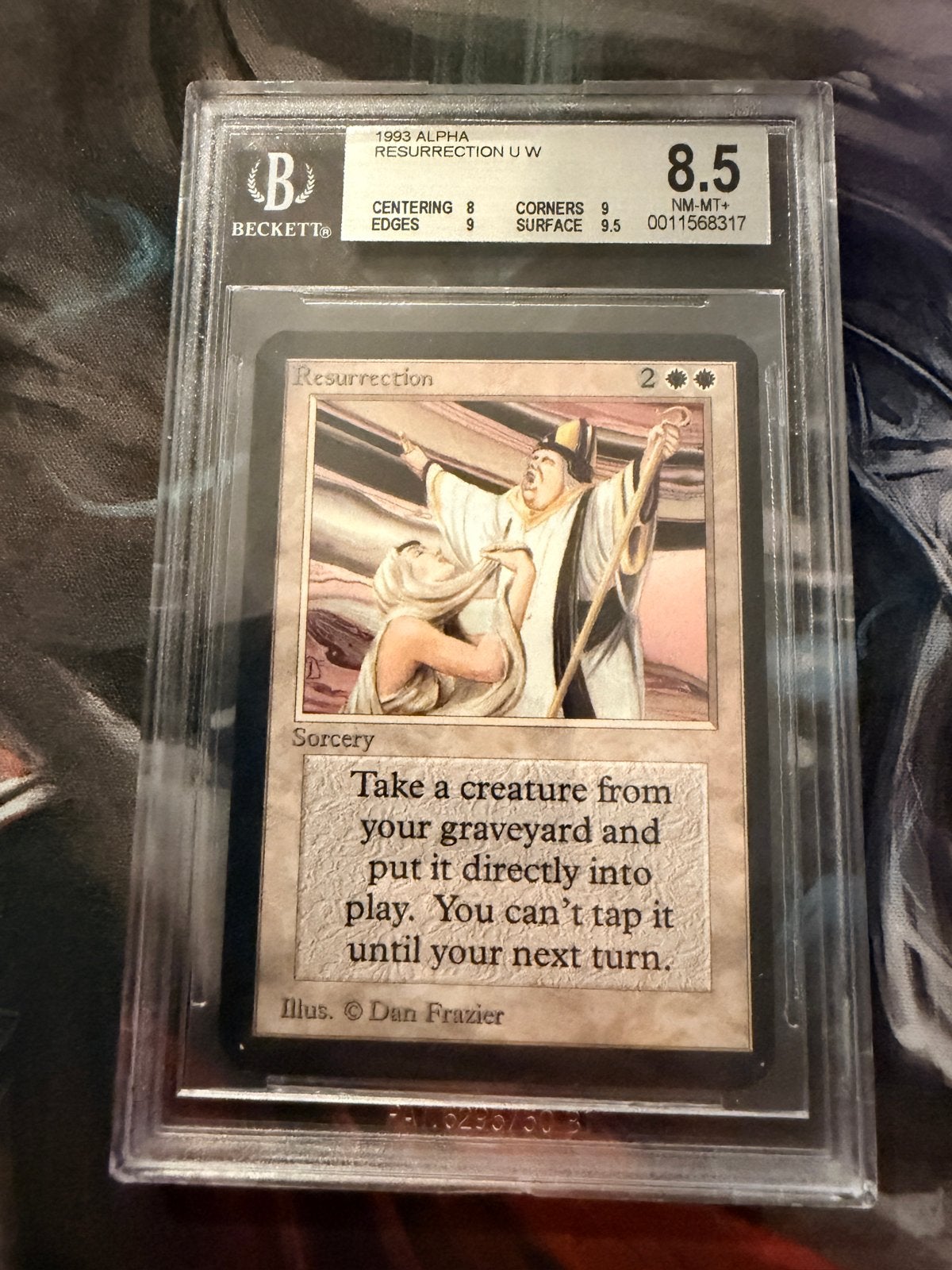 Magic: The Gathering Alpha Resurrection BGS 8.5, Ophalen of Verzenden, Zo goed als nieuw, Losse kaart
