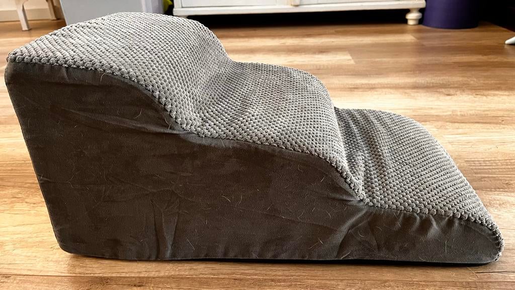 Zacht stoffen hondentrap van 3 treden., Ophalen, Zo goed als nieuw