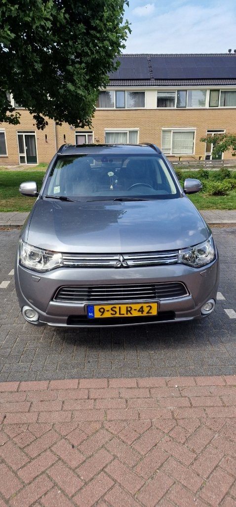 Mitsubishi Outlander 2.0 Dohc Mivec Phev 203pk 4WD CVT 5P, 1998 cc, Outlander, Zwart, Vierwielaandrijving