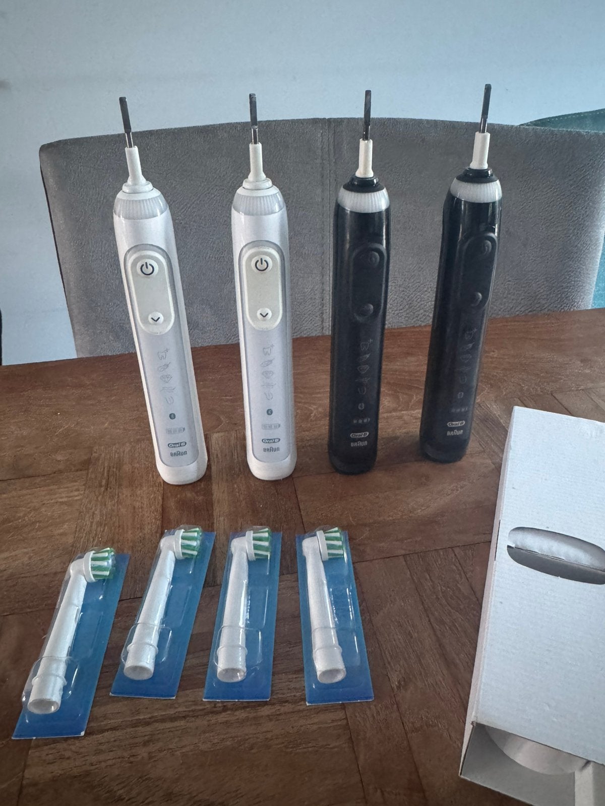 4x oral-b genius X elektrische tandenborstels, Sieraden, Tassen en Uiterlijk, Ophalen of Verzenden, Zo goed als nieuw, Tandenborstel