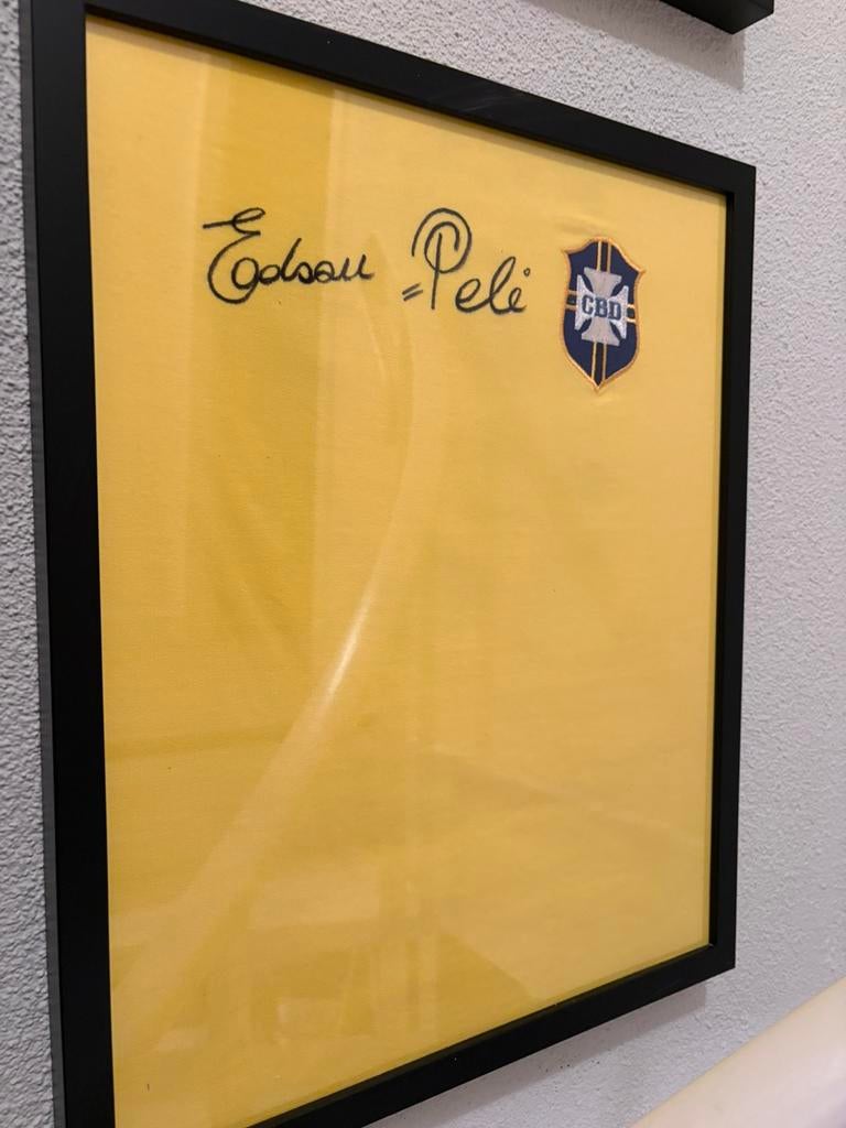 Pelé gesigneerd shirt COA Brazilië, Ophalen of Verzenden, Zo goed als nieuw, Buitenlandse clubs, Shirt