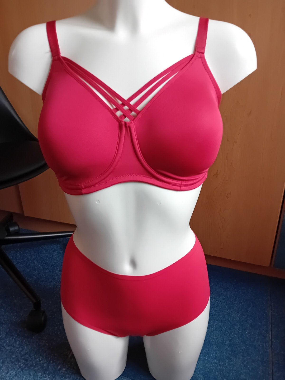 Mooi rood set lingerie, Ophalen of Verzenden, Rood, BH