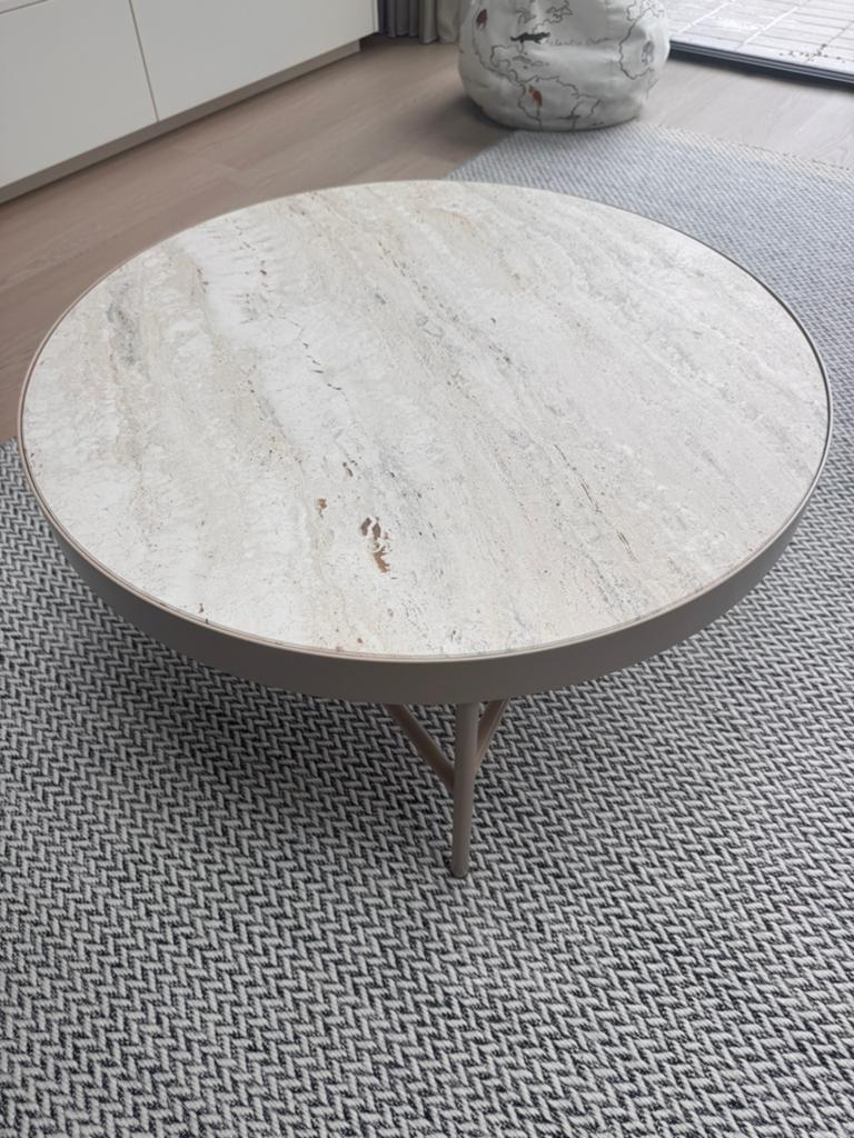 Ferm Living Travertine salontafel, Ophalen, Rond, 50 tot 100 cm, Zo goed als nieuw