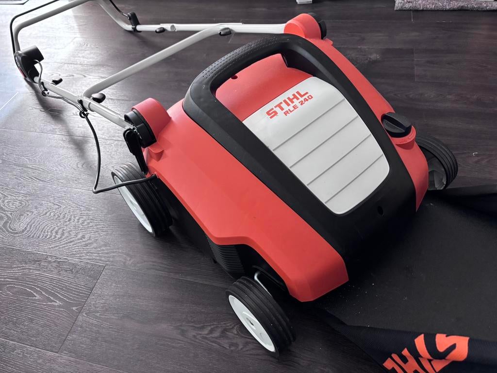 STIHL RLE 240 verticuteermachine, Ophalen, Zo goed als nieuw, Elektrisch