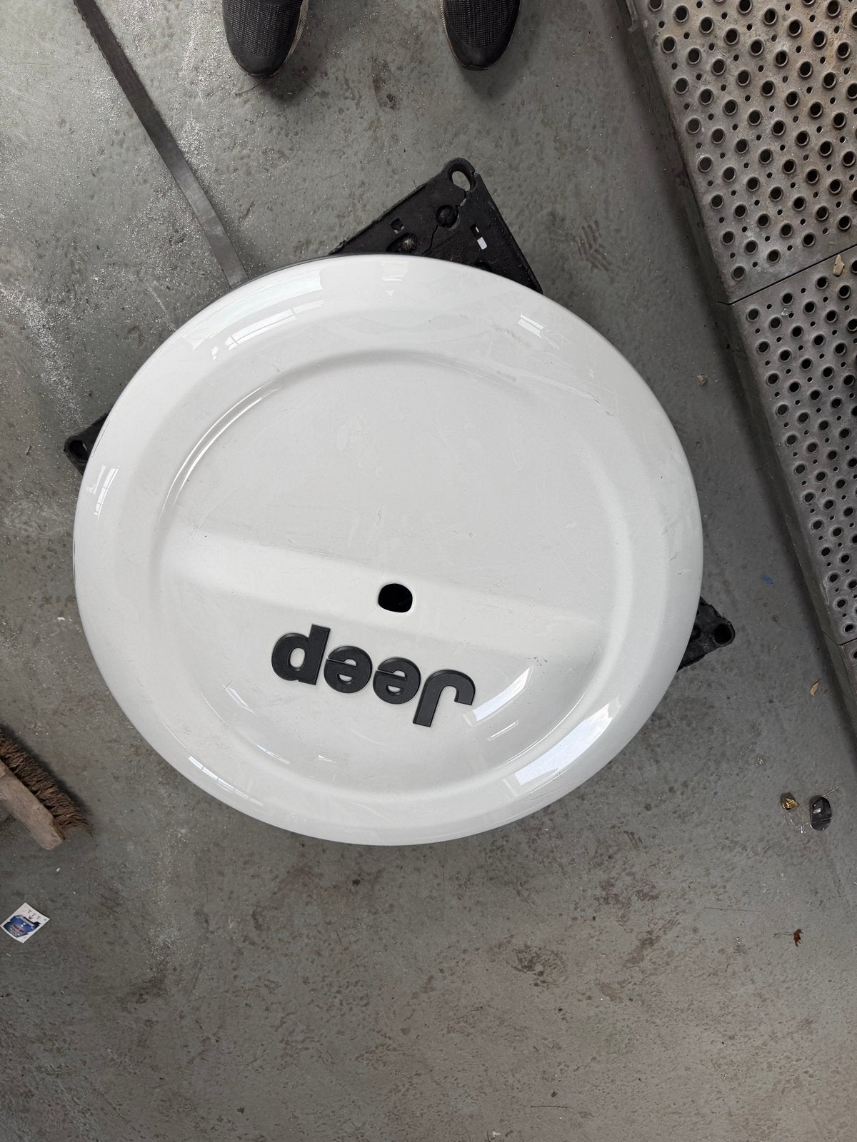Jeep reservewielhoes - Wit met zwart Jeep logo, Ophalen of Verzenden, Gebruikt, Jeep