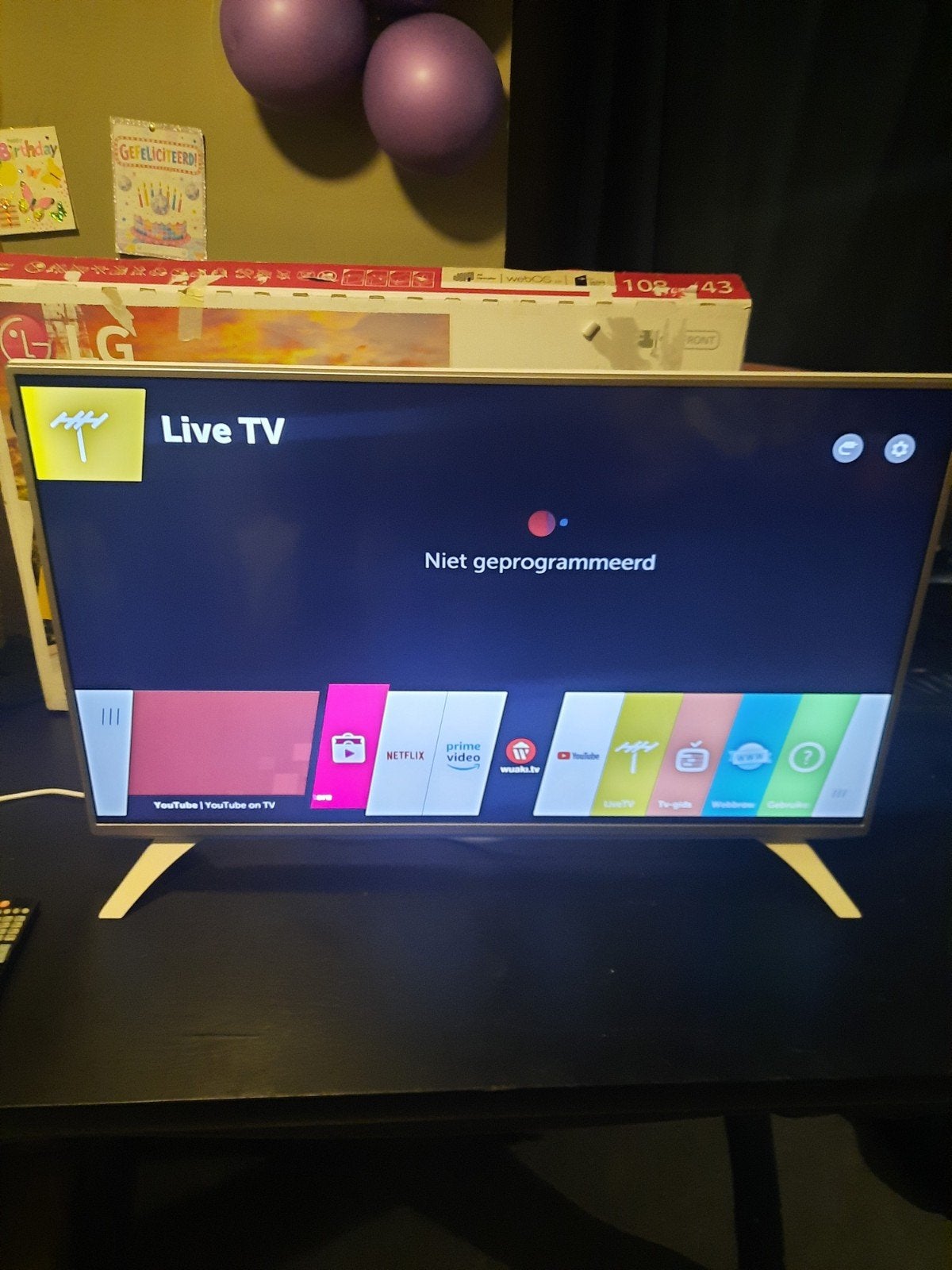 witte lg 43inch 4k uhd smart tv, Ophalen, 50 Hz, Zo goed als nieuw, 100 cm of meer