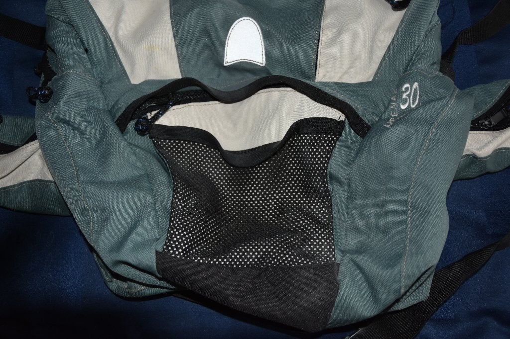Rugzak Quechua Arpentraz 30 multi, Sieraden, Tassen en Uiterlijk, Tassen | Rugtassen, Gebruikt, 25 tot 40 cm, Trekking, 30 tot 45 cm