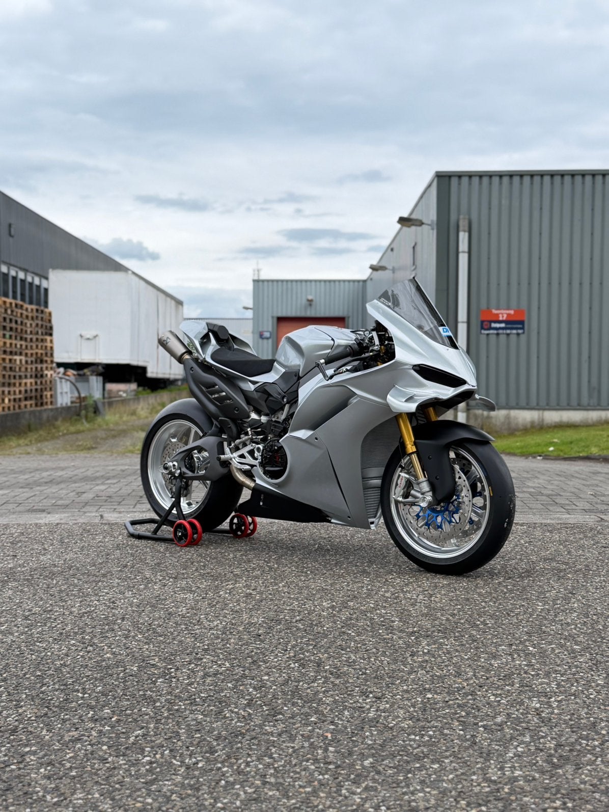 Ducati Panigale V4S 2025 | Nieuw | Akrapovič | STM | PVM, Super Sport, Particulier, Meer dan 35 kW, Handgeschakeld