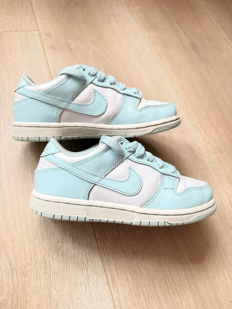 Nike dunk low, Schoentjes, Jongetje of Meisje, Ophalen of Verzenden, Zo goed als nieuw
