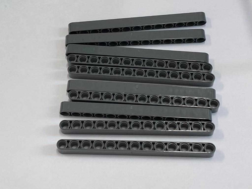 Partij 10x nieuwe dikke Lego 1x13 liftarms, diverse kleuren