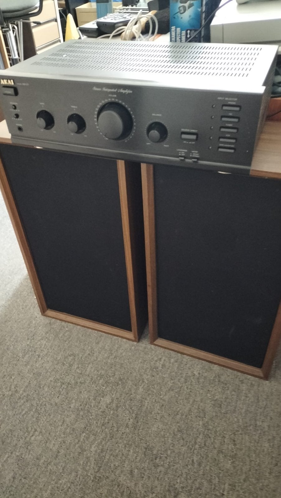Akai versterker + boxen., Ophalen, Refurbished, Losse componenten, Akai
