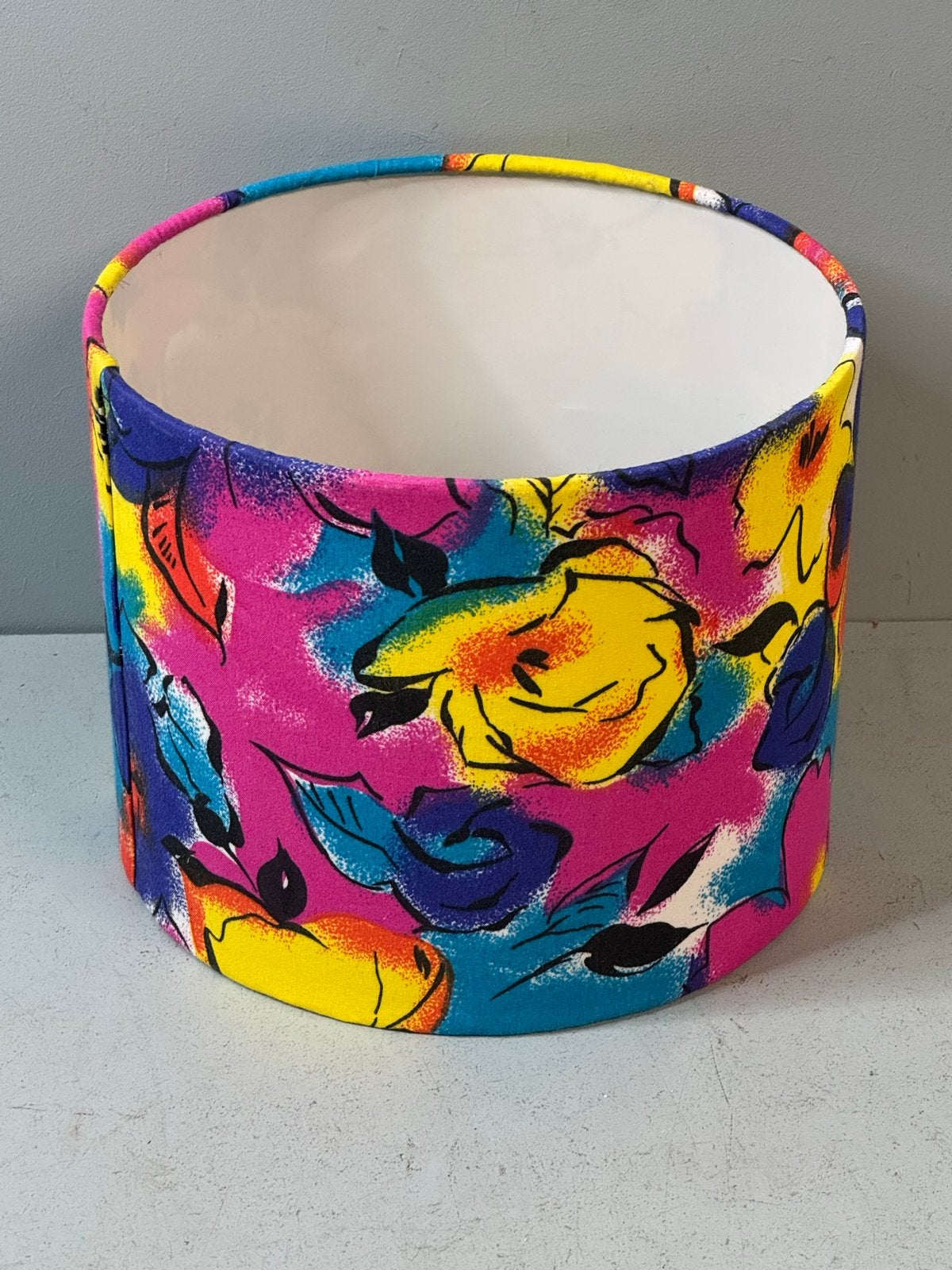 Opvallende lampenkap met kleurrijke bloemenprint, Gebruikt, Rond, ?, Textiel