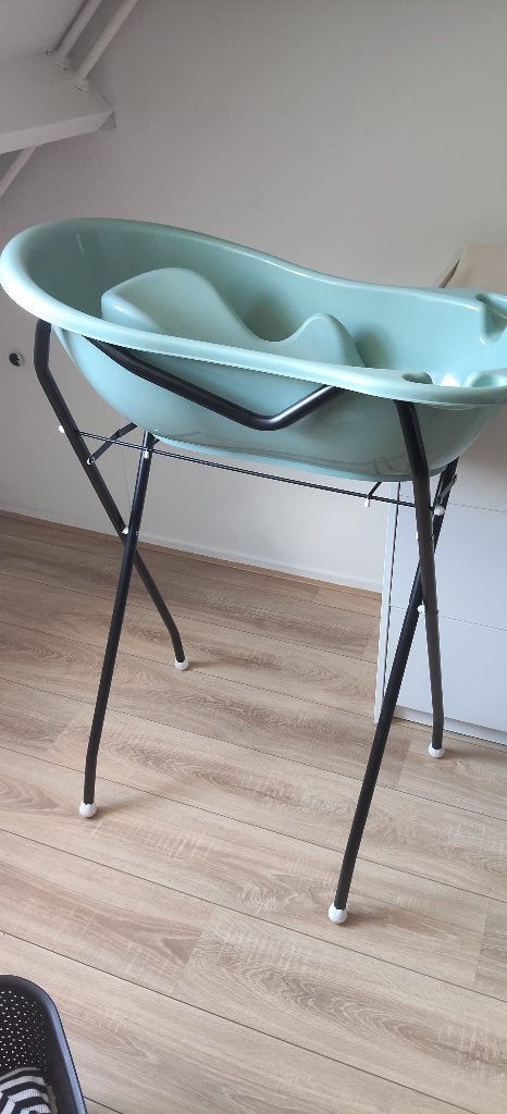 Babybadje met standaard, Kinderen en Baby's, Badjes en Verzorging, Ophalen, Zo goed als nieuw, Badje, Standaard