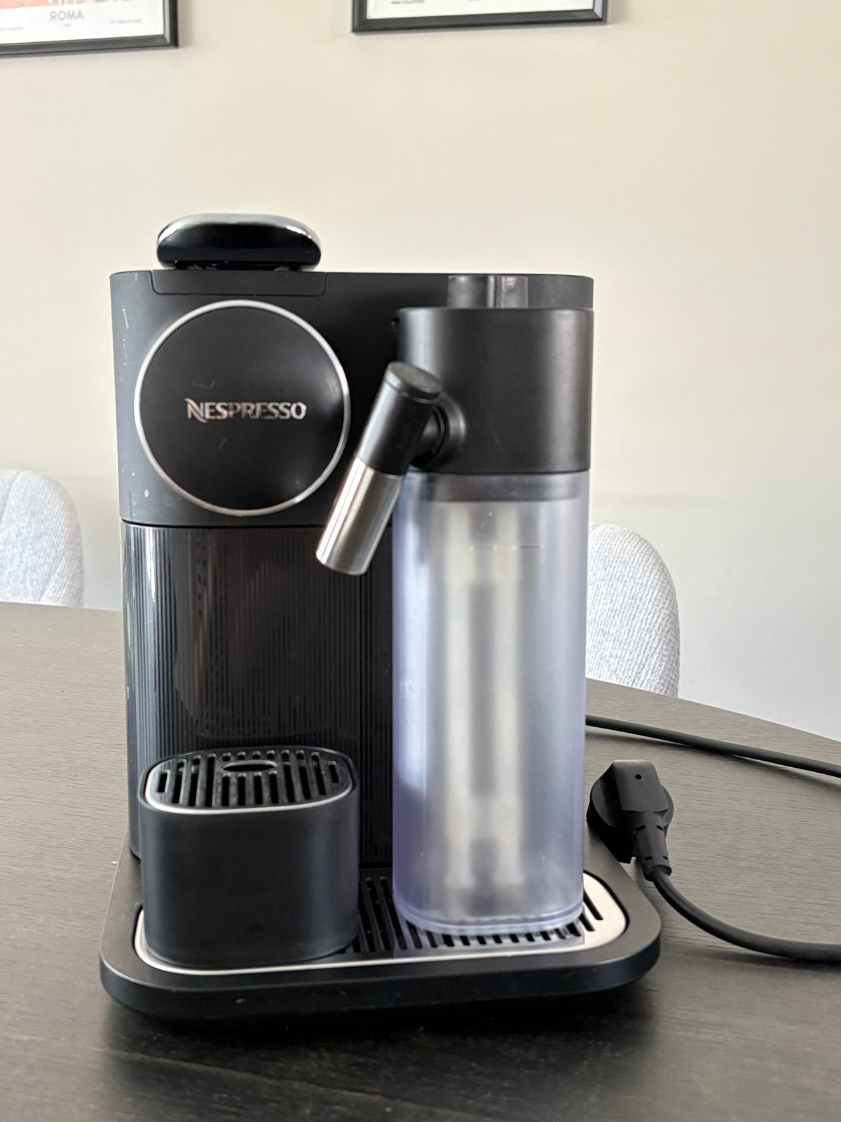 Nespresso De'Longhi Lattissima One - Zwart, Ophalen, Zo goed als nieuw, 1 kopje, Combi