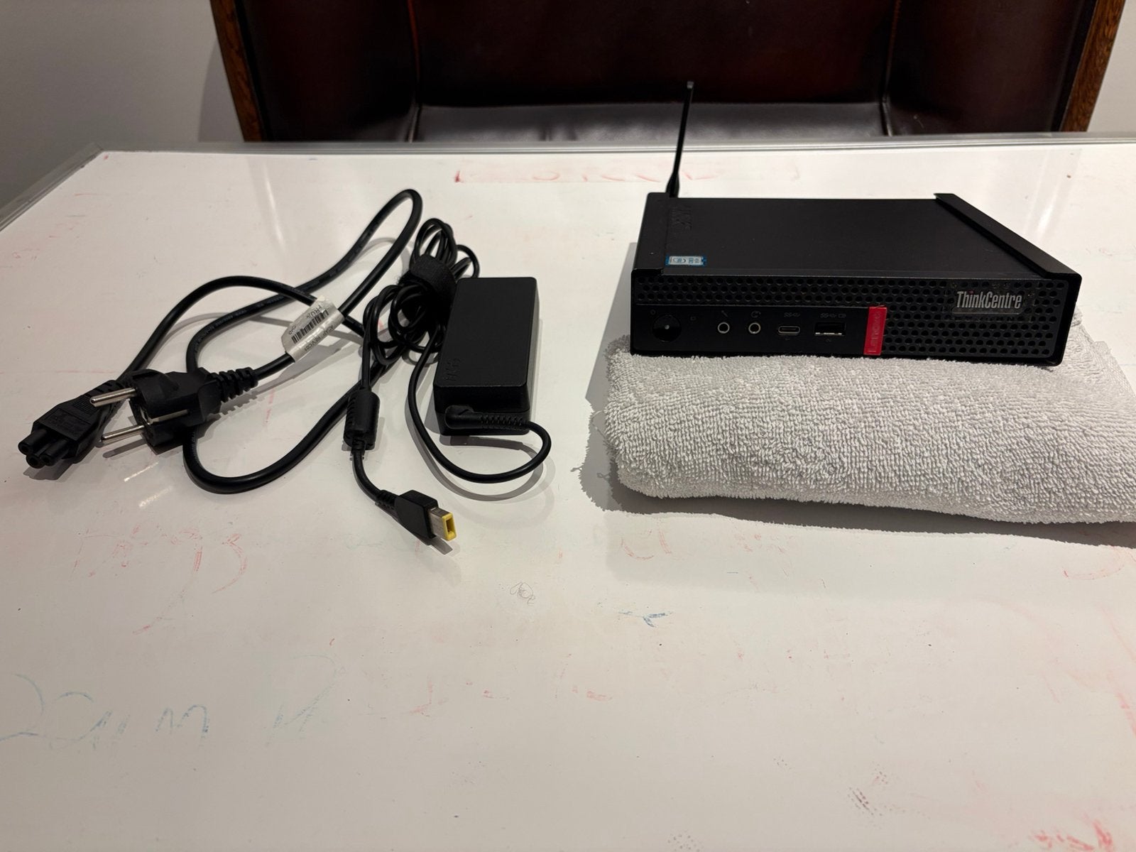 Lenovo ThinkCentre M720q Tiny | i5 9400T | 8GB | 256GB NVMe, Computers en Software, Gebruikt, 2 tot 3 Ghz, 8 GB, Ophalen of Verzenden