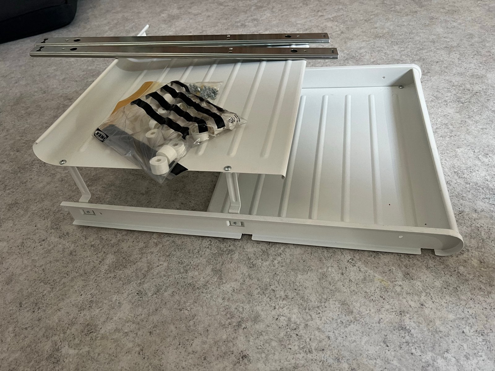 6x IKEA Komplement uittrekbaar schoenenrek 50x58cm, Ophalen, Zo goed als nieuw